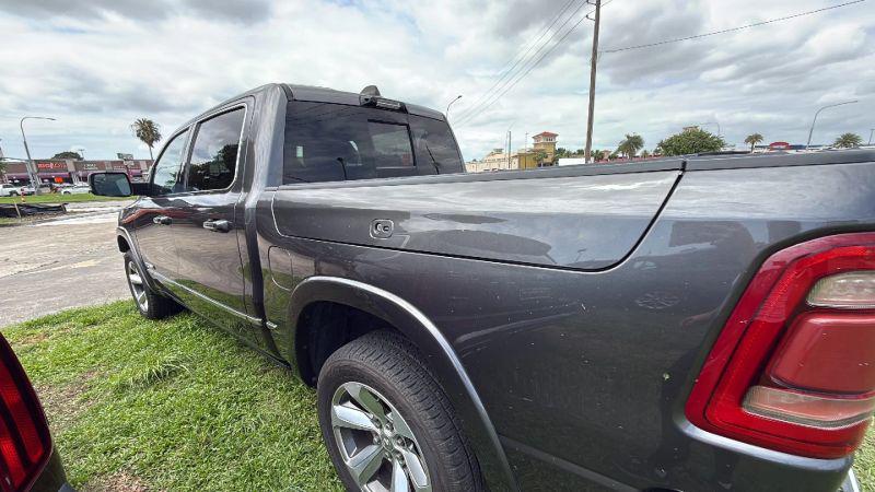 2022 Ram 1500 Limited Crew Cab 4x2 5'7" Box