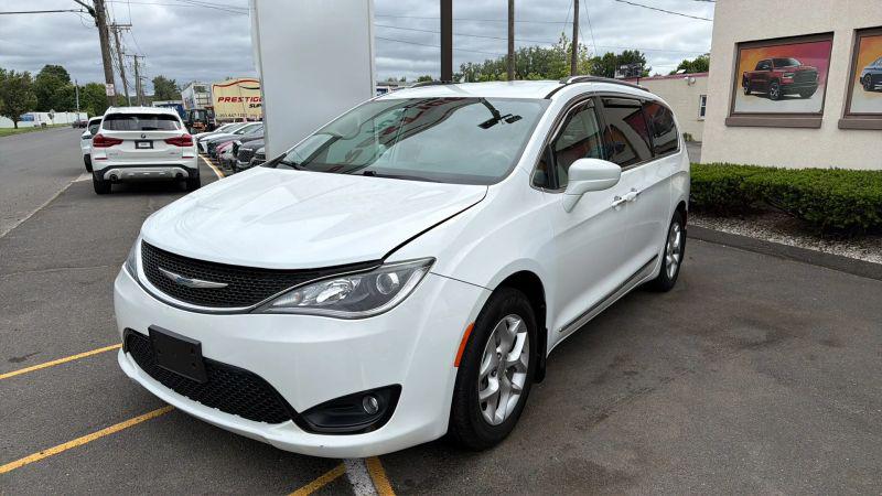 2018 Chrysler Pacifica Touring L for sale in New Britain, CT