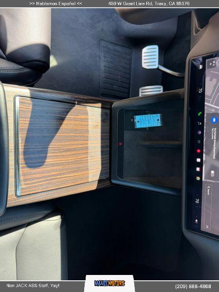 2023 Tesla Model X Standard Range