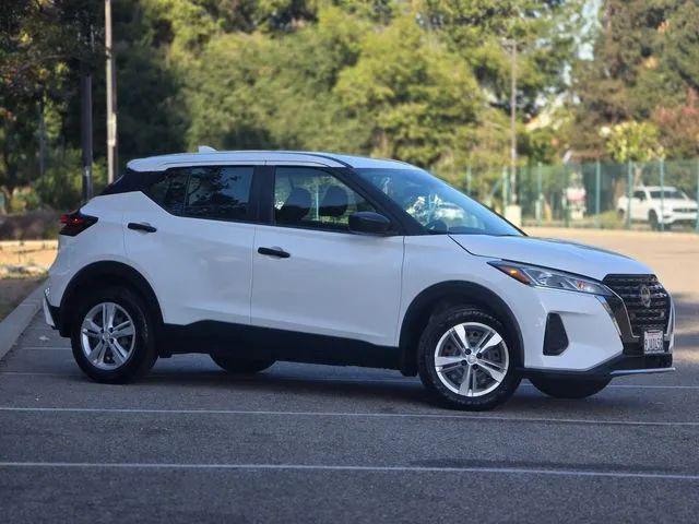 2023 Nissan Kicks S Xtronic CVT