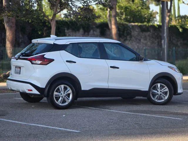 2023 Nissan Kicks S Xtronic CVT