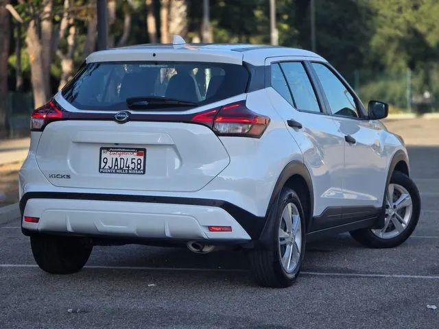 2023 Nissan Kicks S Xtronic CVT