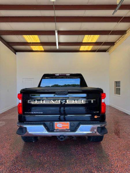 2022 Chevrolet Silverado 1500 4WD Crew Cab Short Bed LTZ
