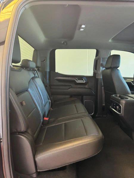 2022 Chevrolet Silverado 1500 4WD Crew Cab Short Bed LTZ