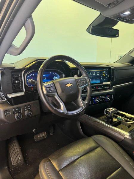 2022 Chevrolet Silverado 1500 4WD Crew Cab Short Bed LTZ