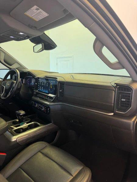 2022 Chevrolet Silverado 1500 4WD Crew Cab Short Bed LTZ