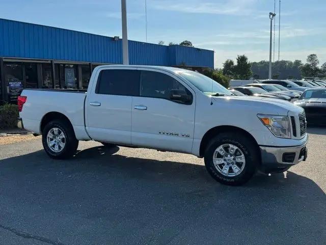 2019 Nissan Titan SV