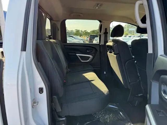 2019 Nissan Titan SV