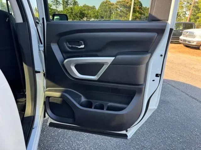 2019 Nissan Titan SV