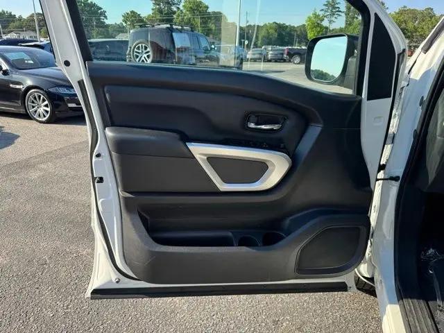 2019 Nissan Titan SV