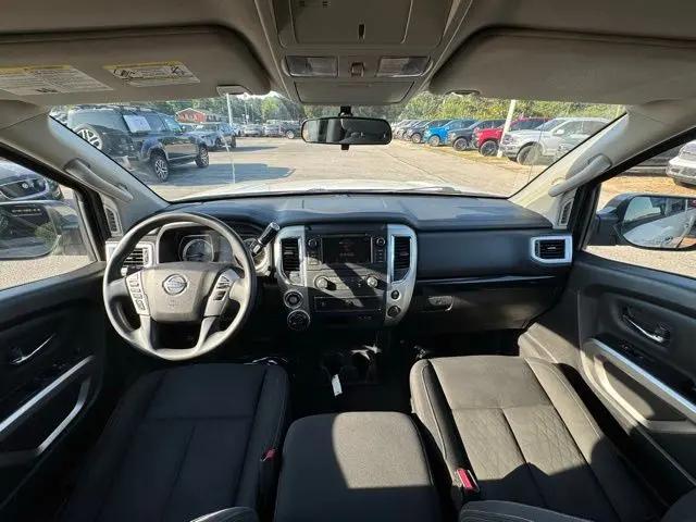 2019 Nissan Titan SV