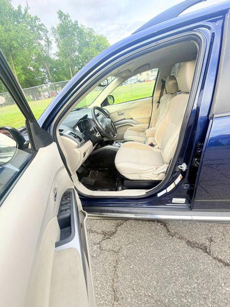 2012 Mitsubishi Outlander SE