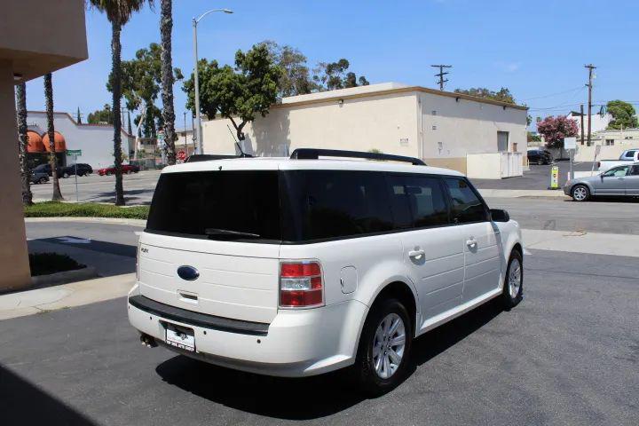 2011 Ford Flex SE