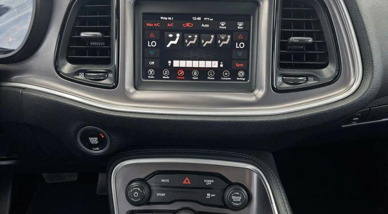 2018 Dodge Challenger SXT