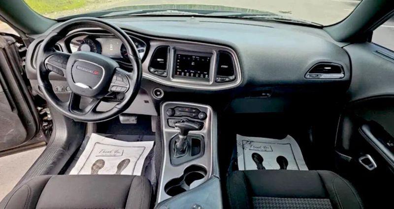 2018 Dodge Challenger SXT