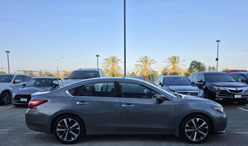 2016 Nissan Altima 2.5 SR