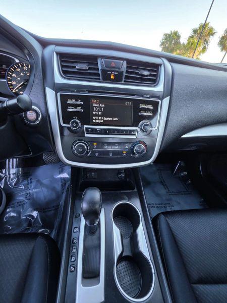2016 Nissan Altima 2.5 SR