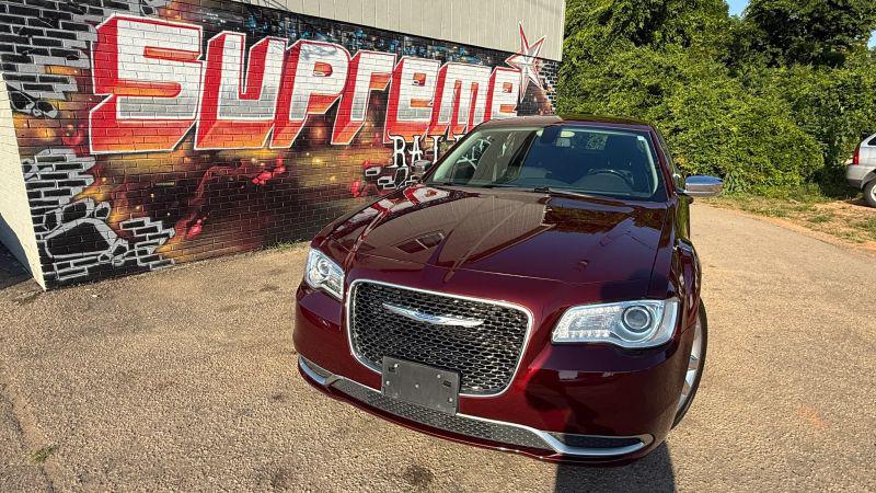 2018 Chrysler 300 Touring