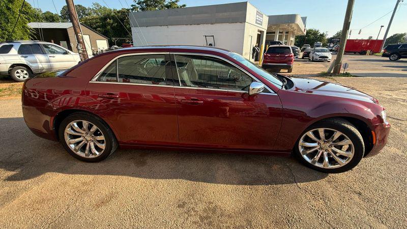 2018 Chrysler 300 Touring