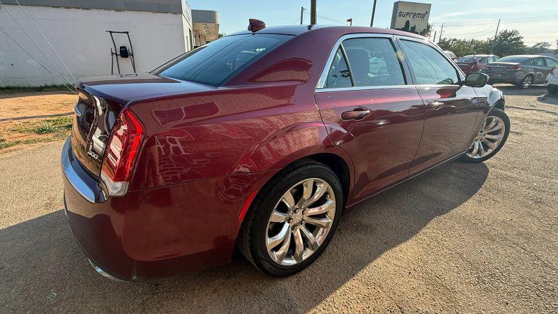 2018 Chrysler 300 Touring