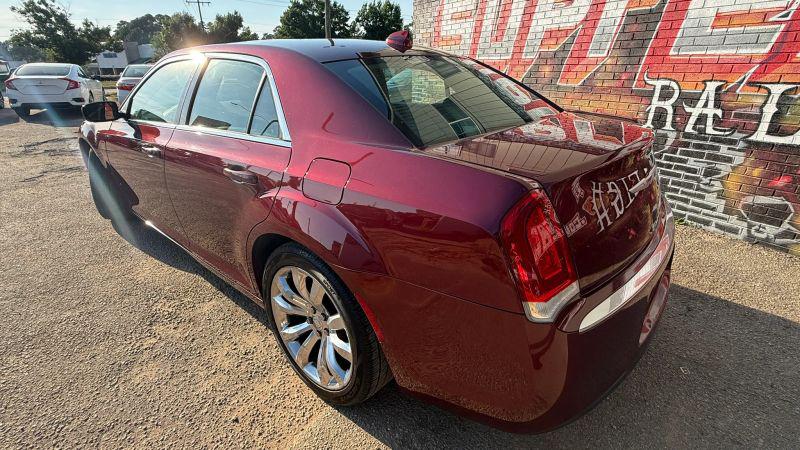 2018 Chrysler 300 Touring