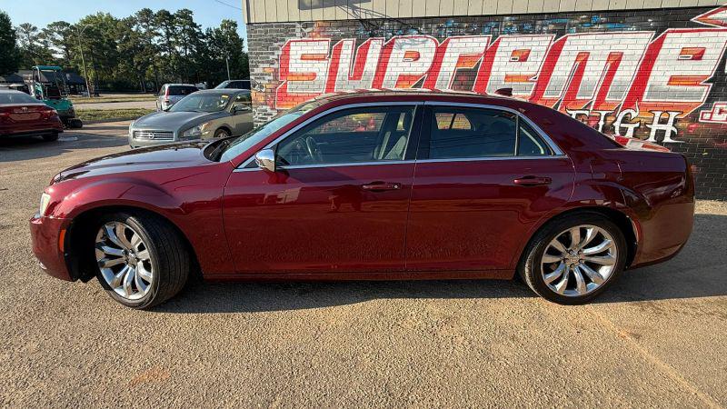 2018 Chrysler 300 Touring