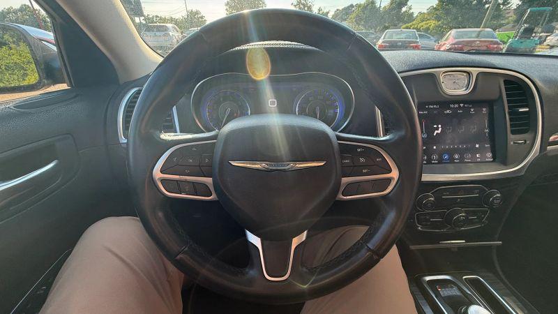 2018 Chrysler 300 Touring