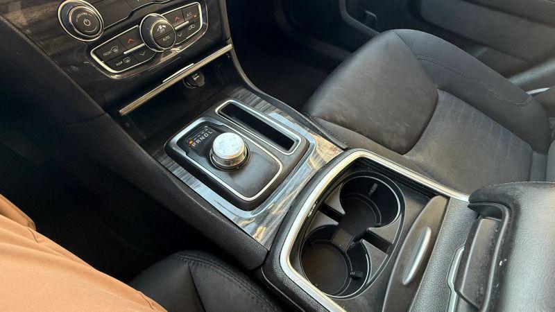2018 Chrysler 300 Touring