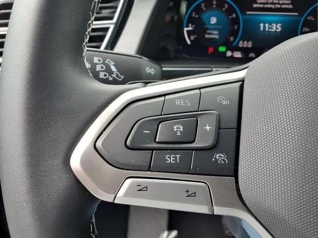 2026 Volkswagen Atlas Cross Sport SE