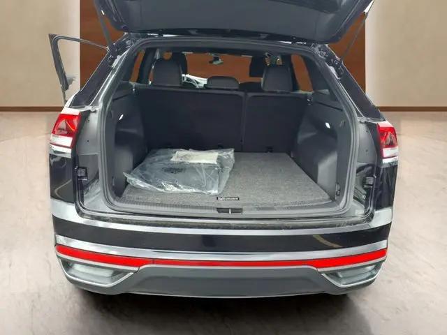 2026 Volkswagen Atlas Cross Sport SE