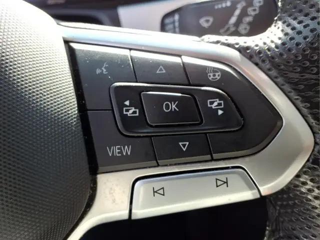 2023 Volkswagen Atlas Cross Sport 3.6L V6 SEL Premium R-Line
