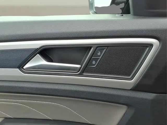 2023 Volkswagen Atlas Cross Sport 3.6L V6 SEL R-Line Black