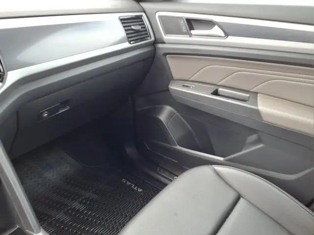 2023 Volkswagen Atlas Cross Sport 3.6L V6 SEL R-Line Black