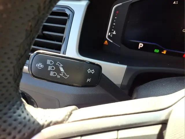 2023 Volkswagen Atlas Cross Sport 3.6L V6 SEL Premium R-Line