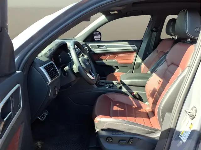 2023 Volkswagen Atlas Cross Sport 3.6L V6 SEL Premium R-Line