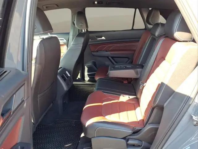 2023 Volkswagen Atlas Cross Sport 3.6L V6 SEL Premium R-Line
