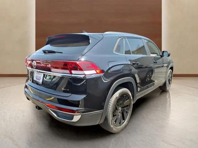 2026 Volkswagen Atlas Cross Sport SE with Technology