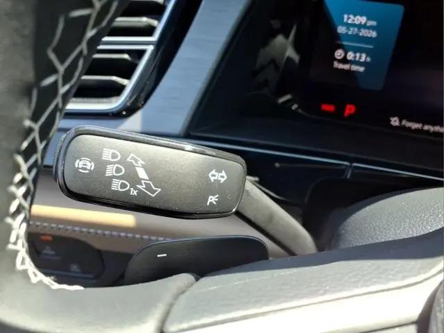 2026 Volkswagen Atlas Cross Sport SE with Technology