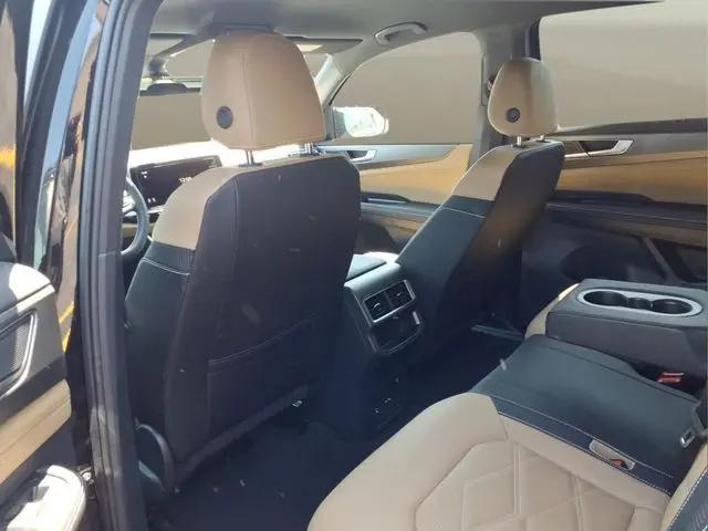2026 Volkswagen Atlas Cross Sport SE with Technology