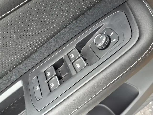2026 Volkswagen Atlas Cross Sport SE