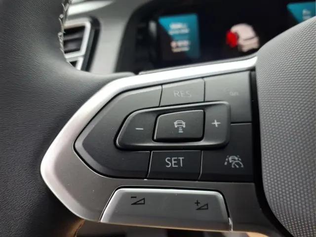2026 Volkswagen Atlas Cross Sport SE