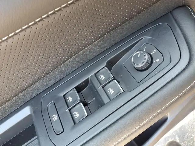 2026 Volkswagen Atlas Cross Sport SEL