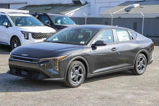 2026 Kia K4 LXS
