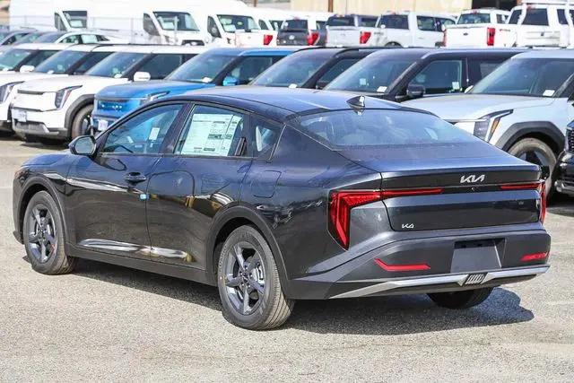 2026 Kia K4 LXS