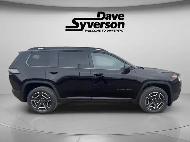 2026 Jeep Cherokee Laredo 4x4