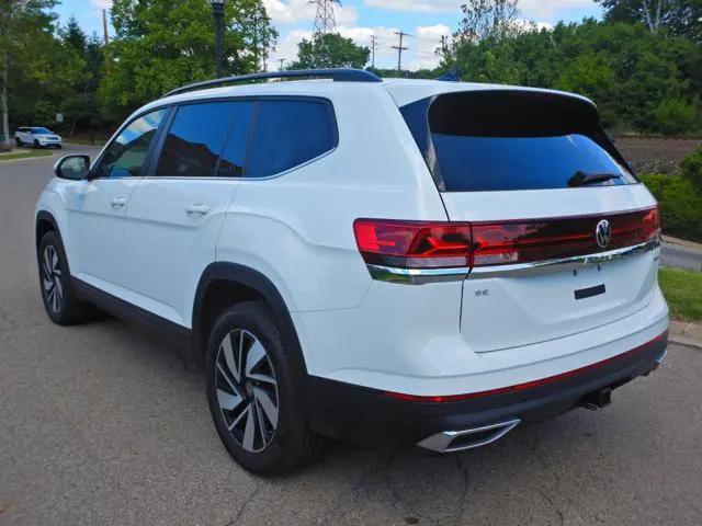 2025 Volkswagen Atlas 2.0T SE w/Technology