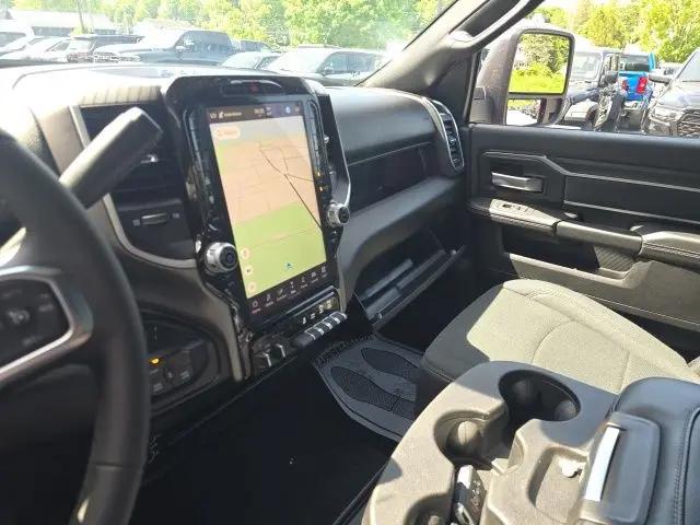 2026 Ram 2500 Big Horn Crew Cab 4x4 64 Box