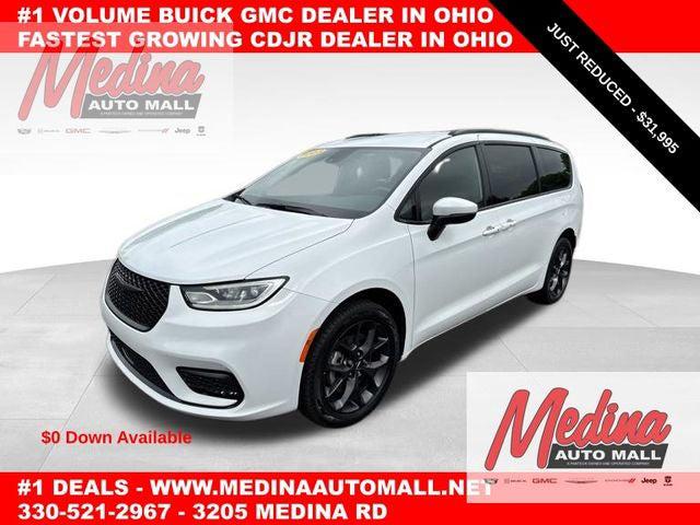2023 Chrysler Pacifica Touring L AWD for sale in Medina, OH