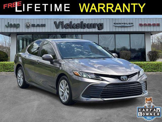 2021 Toyota Camry LE for sale in Vicksburg, MI