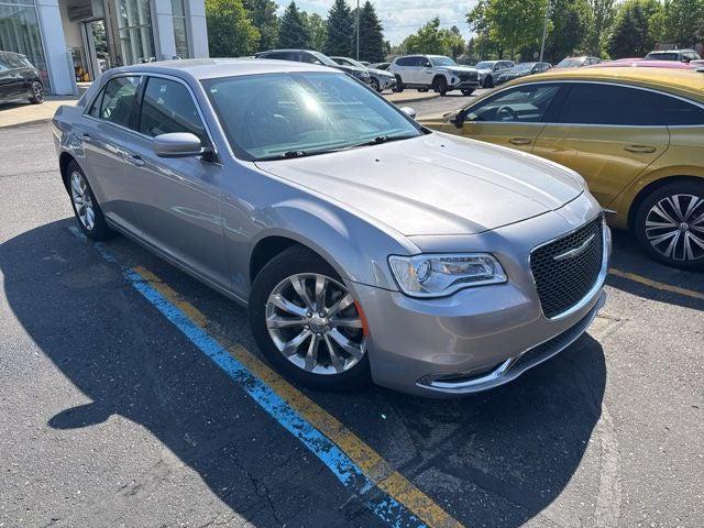 2016 Chrysler 300 Limited for sale in Grand Blanc, MI